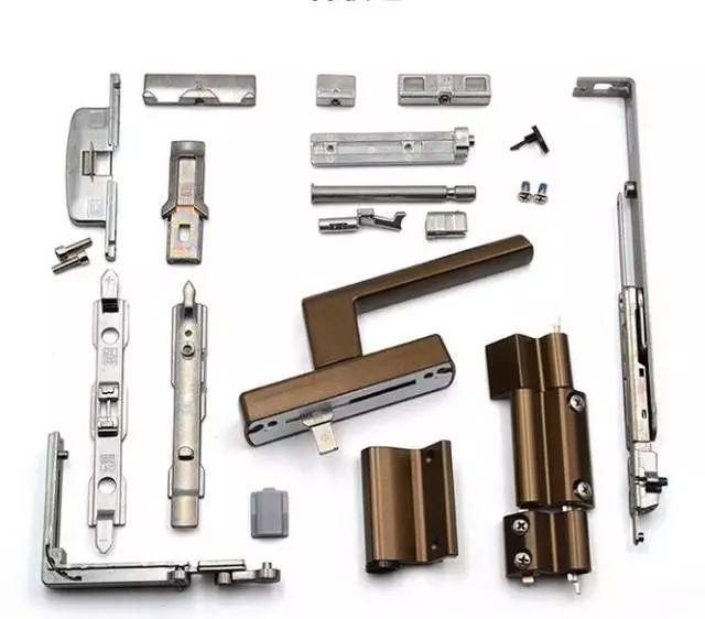 越来越火的内开内倒窗，到底值不值得安装？过来人亲述 五金配件是灵魂！